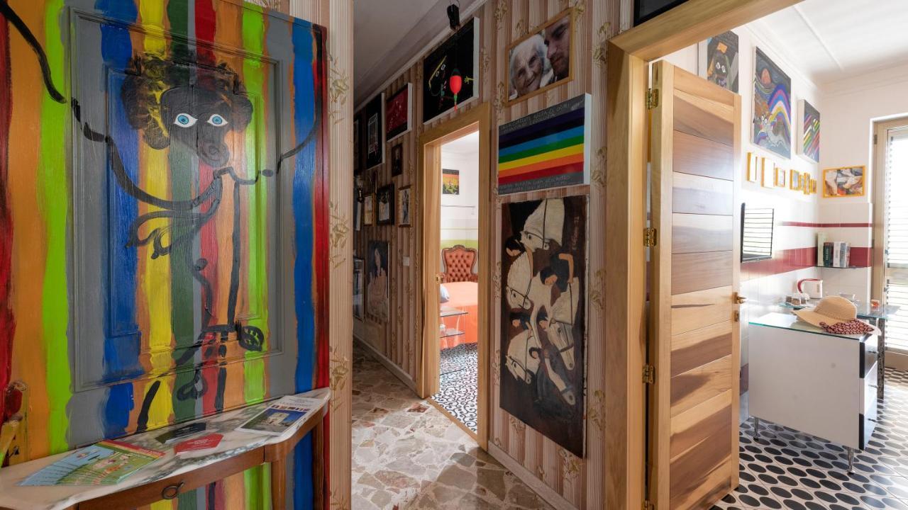 Casa D'Artista - Le Stanze Della Stupidita Bed & Breakfast Borgagne Exterior foto